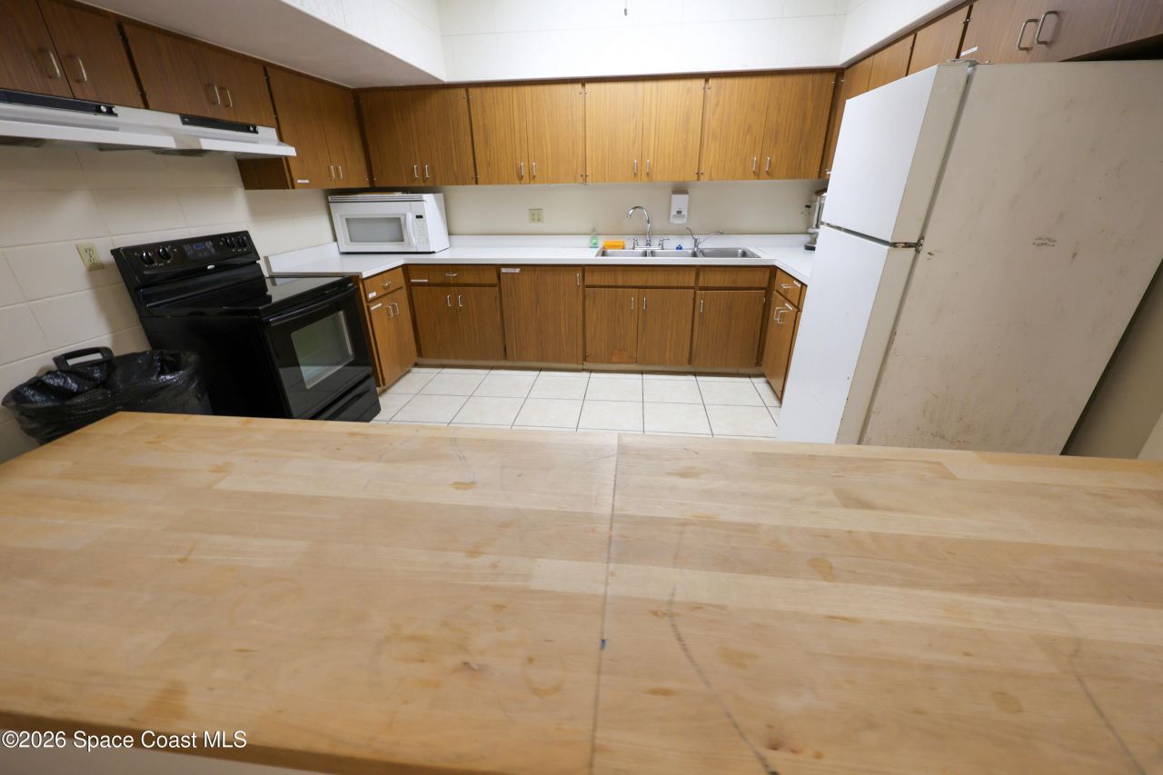 3005 S Tuttle Avenue , Sarasota, FL 34238 Photo