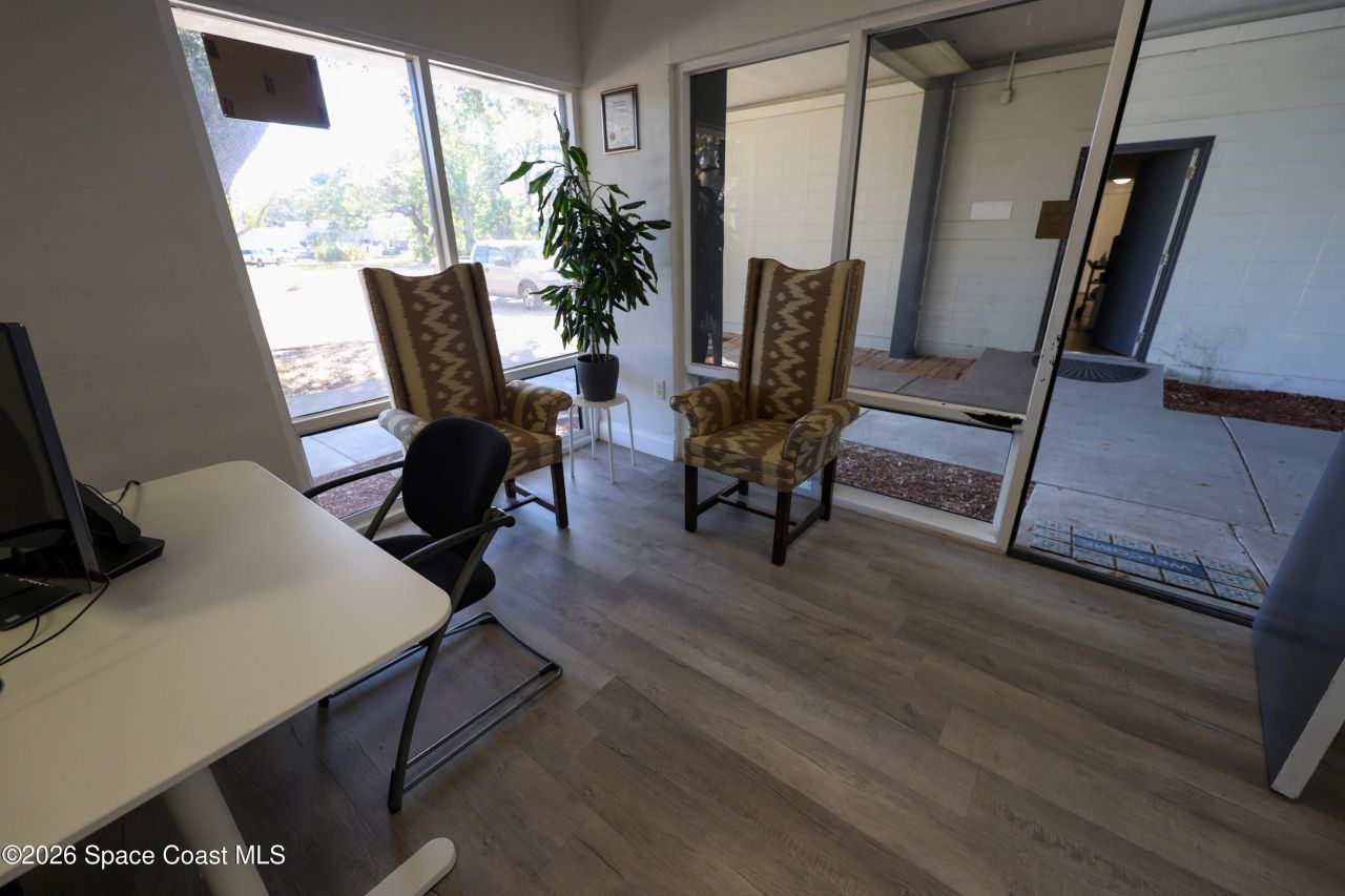 3005 S Tuttle Avenue , Sarasota, FL 34238 Photo