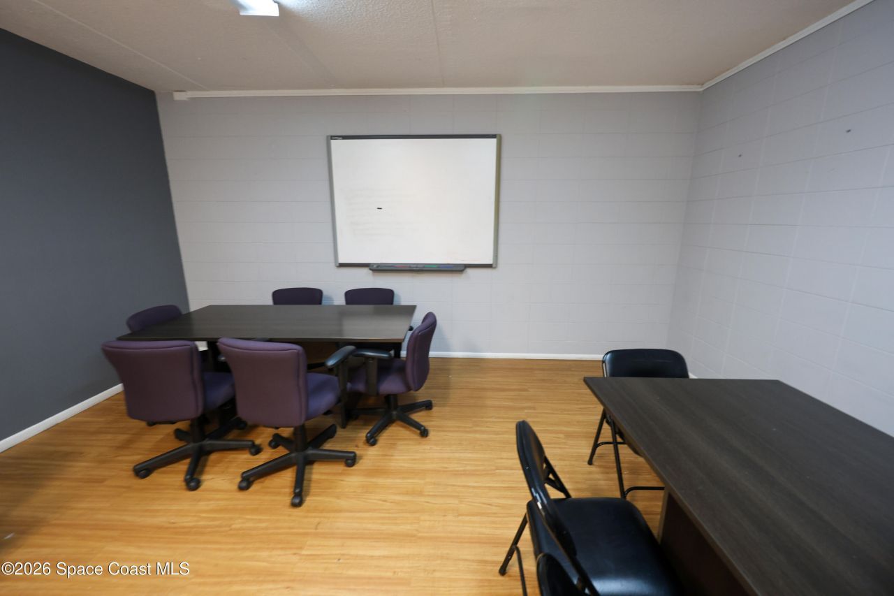 3005 S Tuttle Avenue , Sarasota, FL 34238 Photo