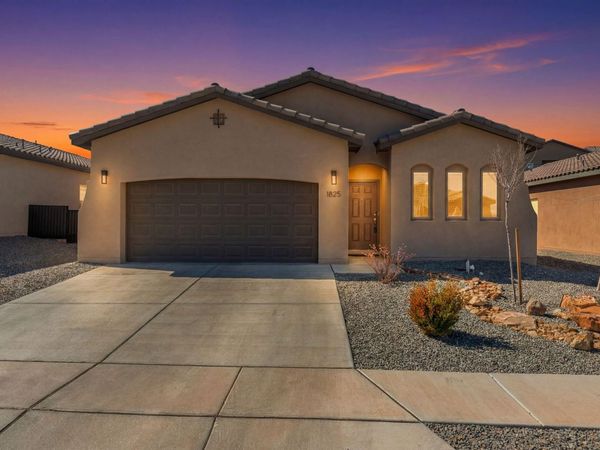 1825 Tesoro Loop NW, Los Lunas, NM 87031
