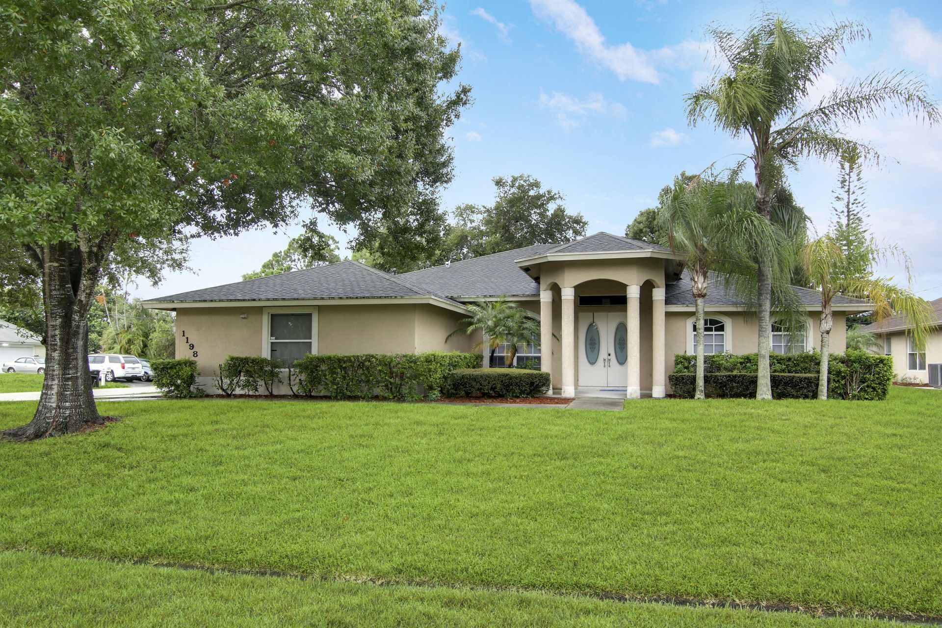 1198 SE Petunia Avenue, Port Saint Lucie, FL 34952 Photo