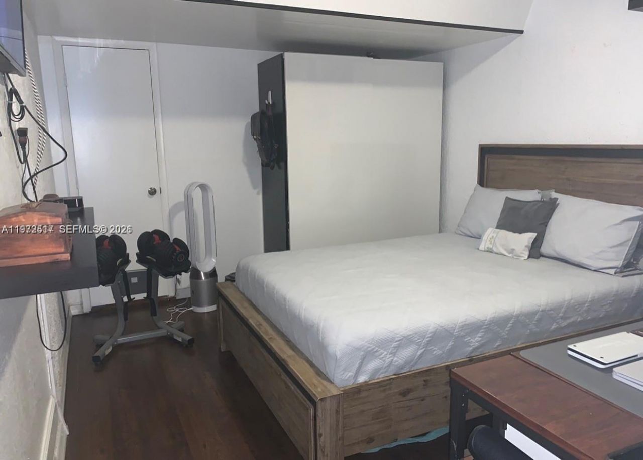 3392 W 90th Ter , Hialeah, FL 33018 Photo