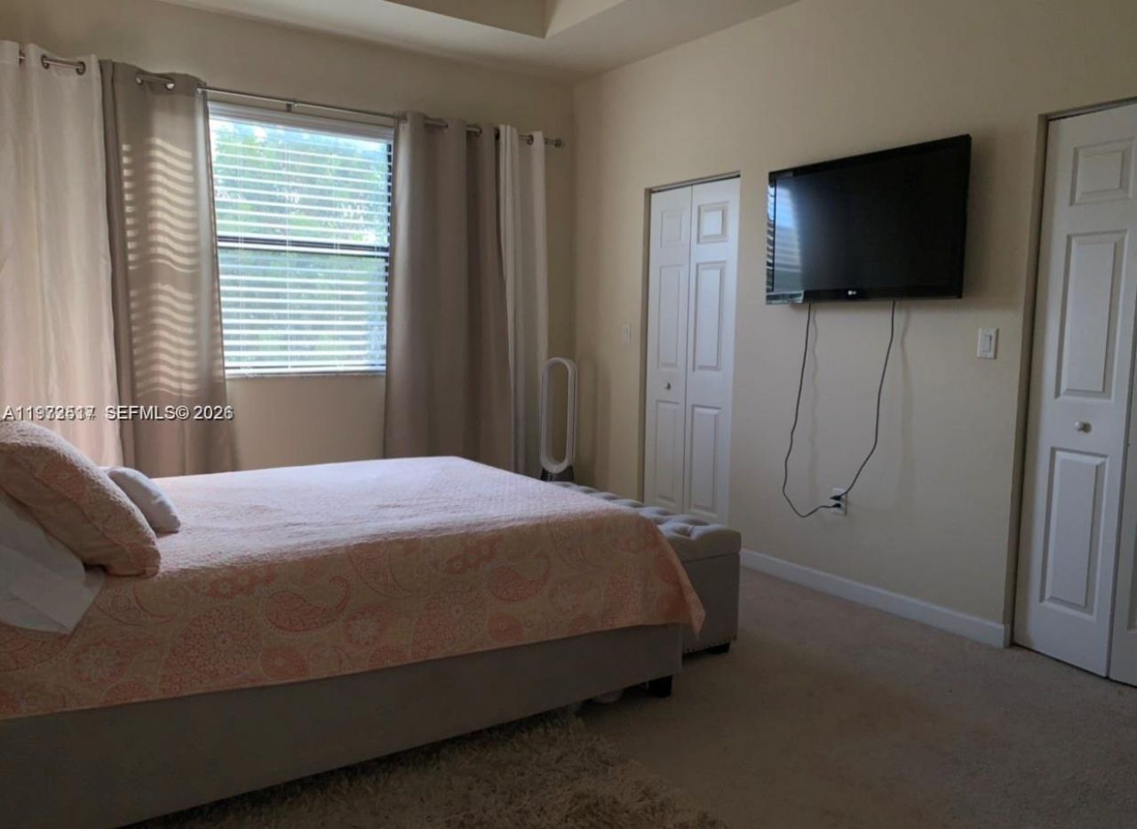 3392 W 90th Ter , Hialeah, FL 33018 Photo