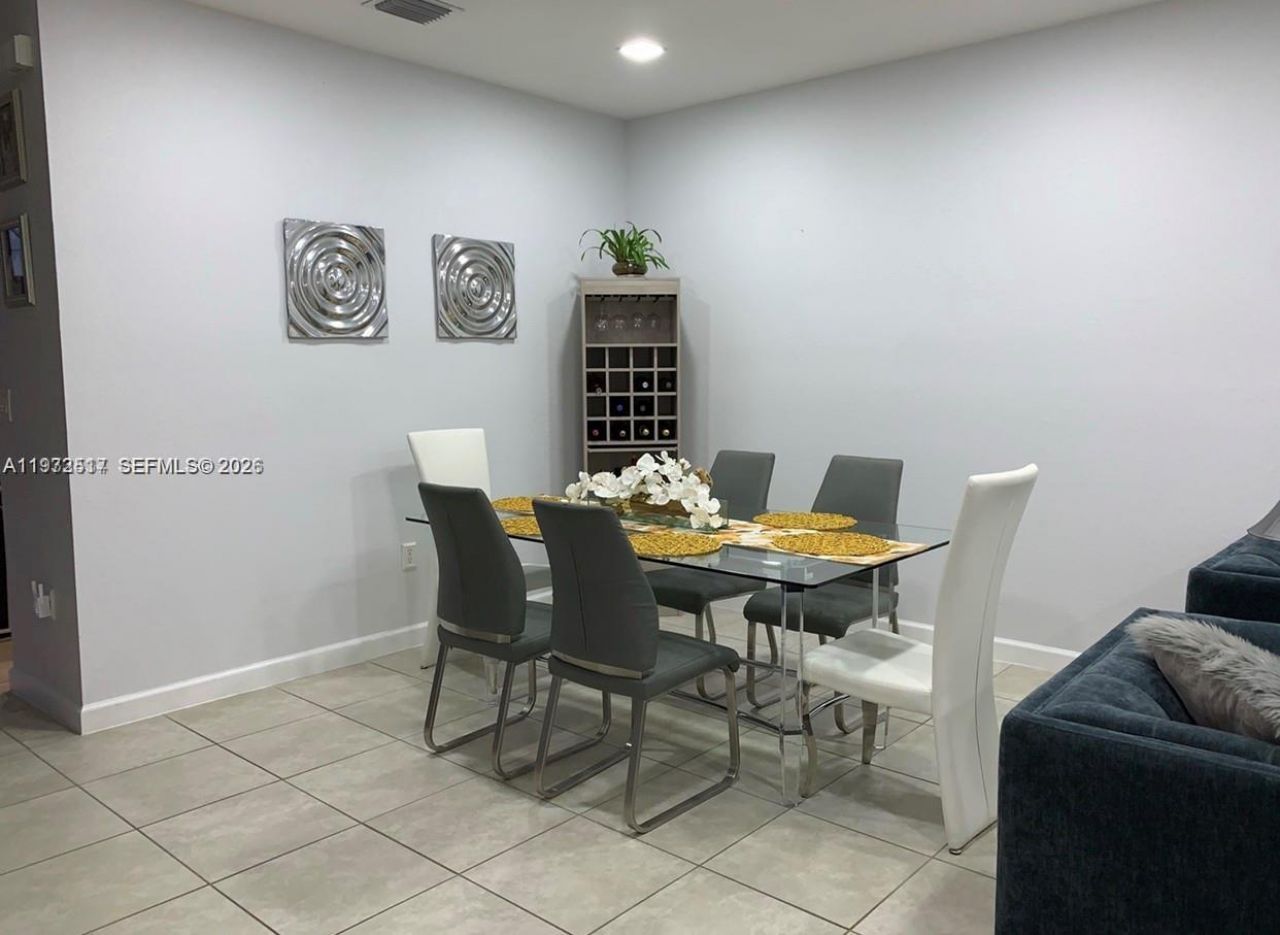 3392 W 90th Ter , Hialeah, FL 33018 Photo