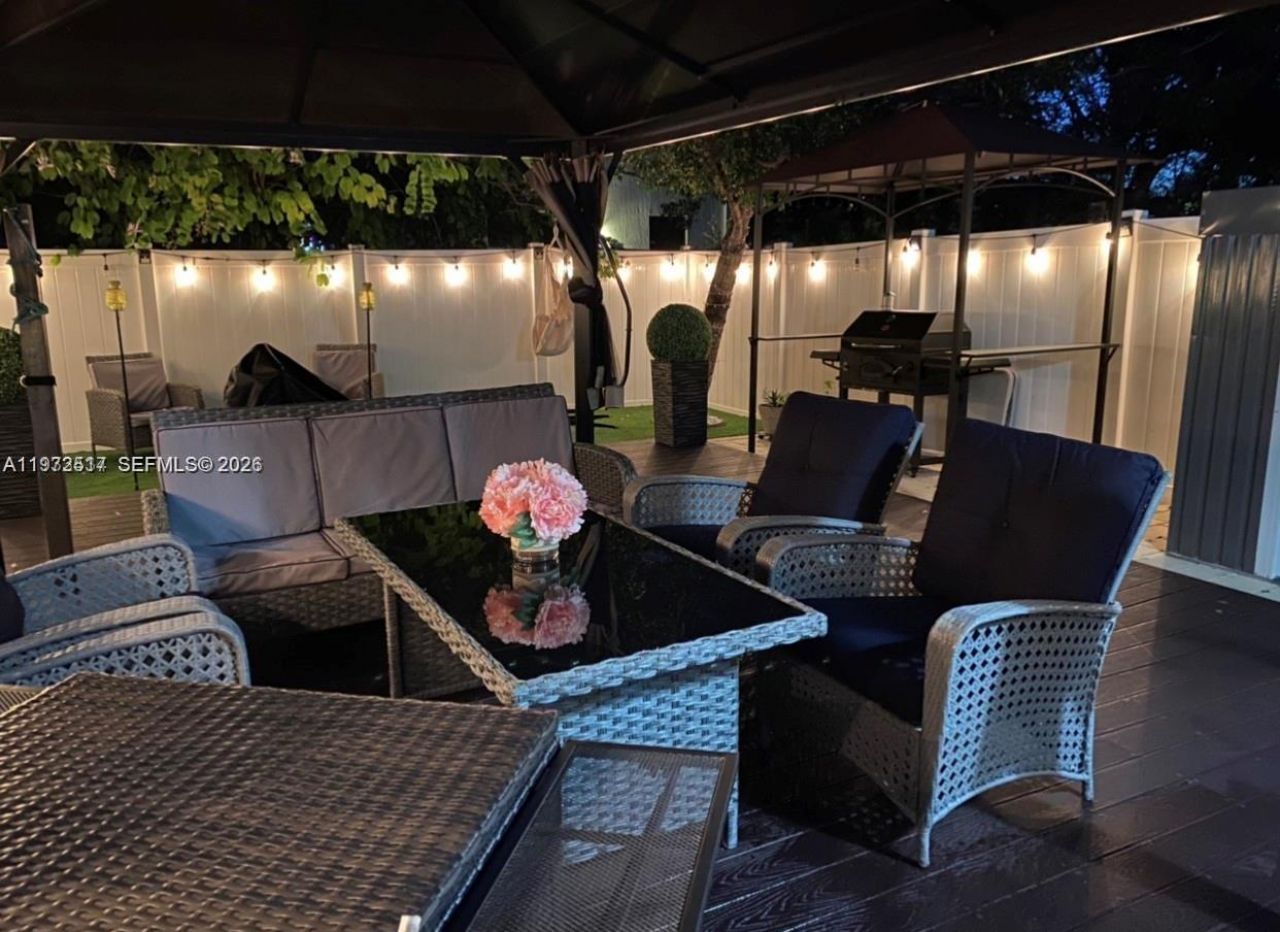 3392 W 90th Ter , Hialeah, FL 33018 Photo