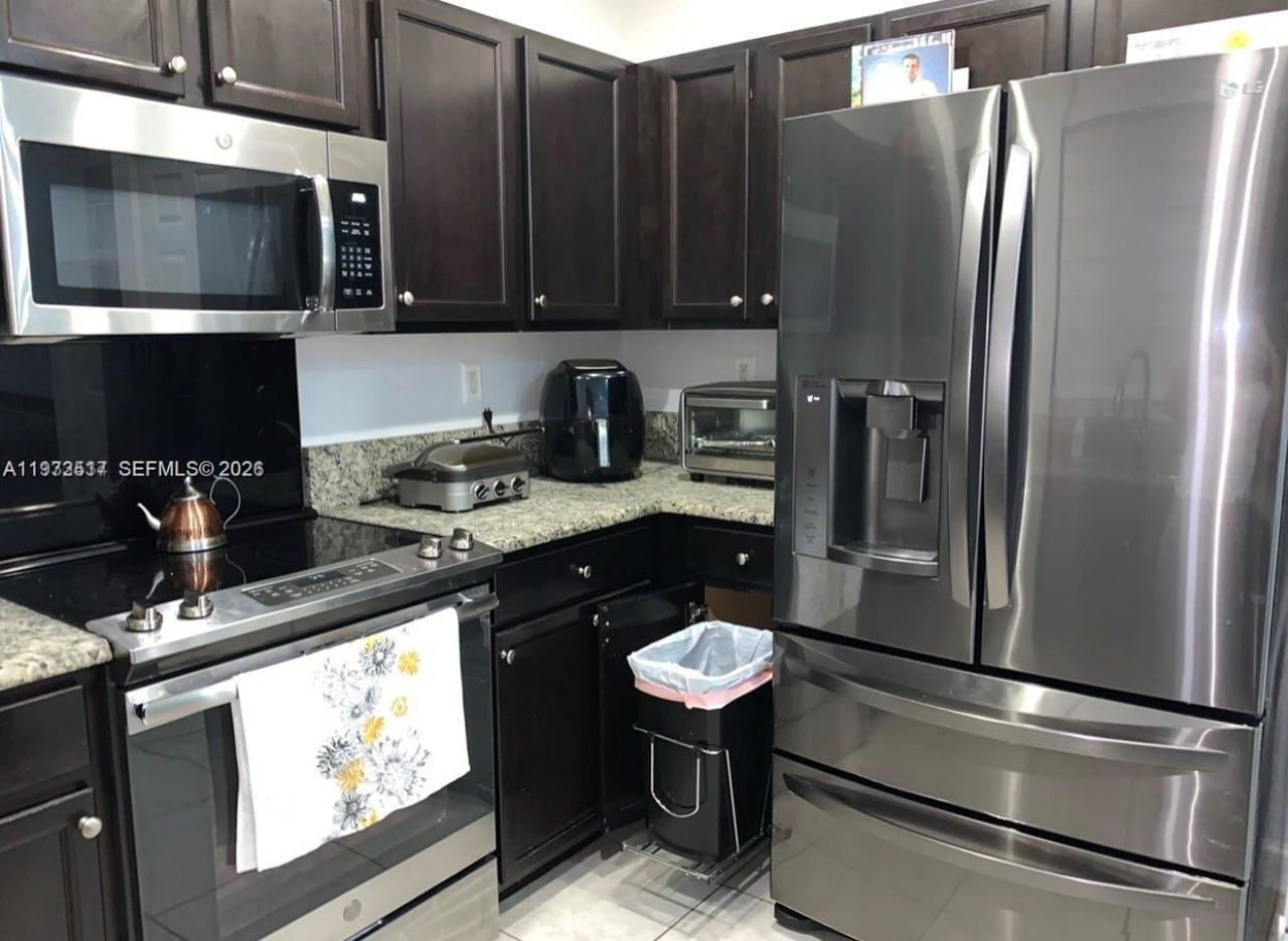 3392 W 90th Ter , Hialeah, FL 33018 Photo