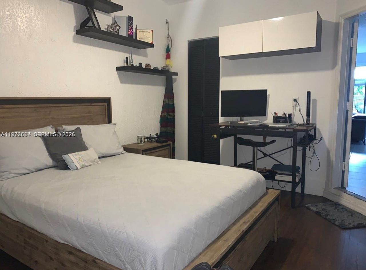 3392 W 90th Ter , Hialeah, FL 33018 Photo