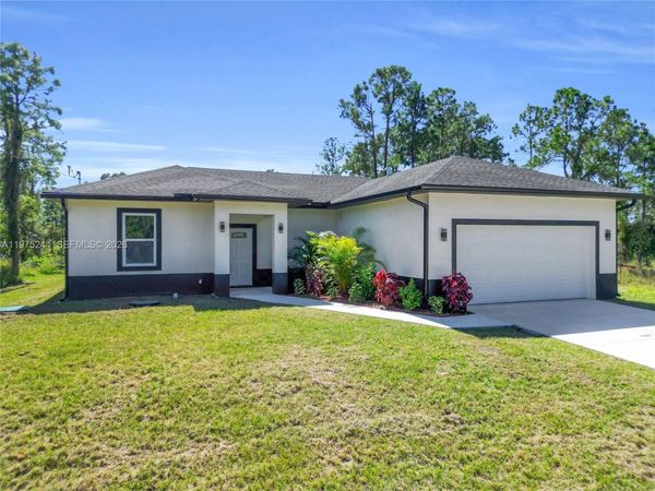 1109 EDGEWOOD ST E , Lehigh Acres, FL 33974