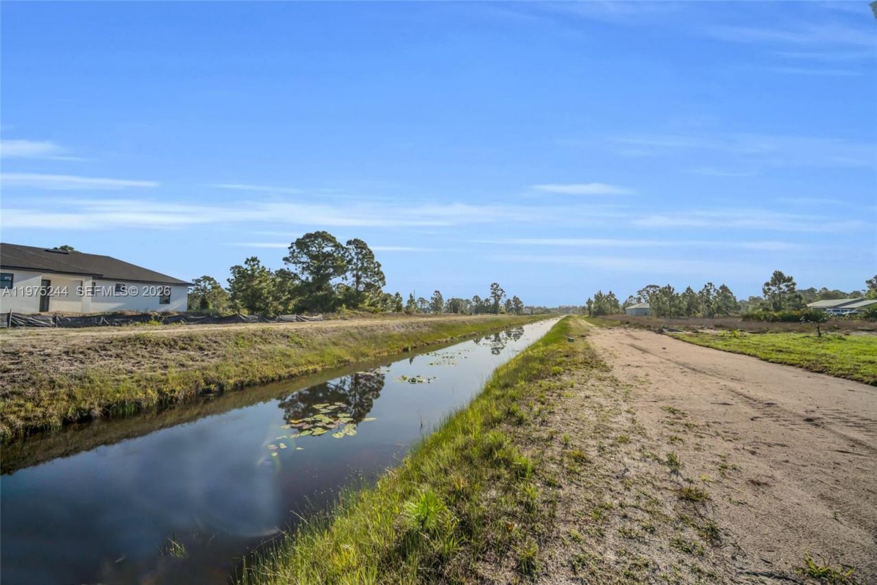 1109 Edgewood St E, Lehigh Acres, FL 33974 Photo