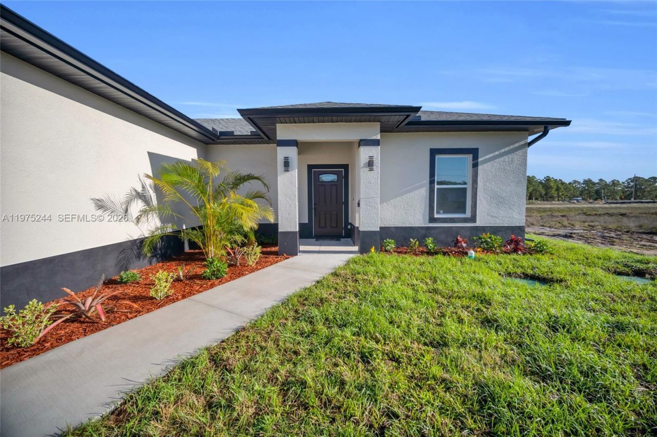 1109 Edgewood St E, Lehigh Acres, FL 33974 Photo