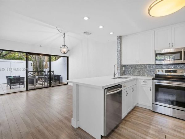 20900 Leeward Ct , Unit 217-1, Aventura, FL 33180