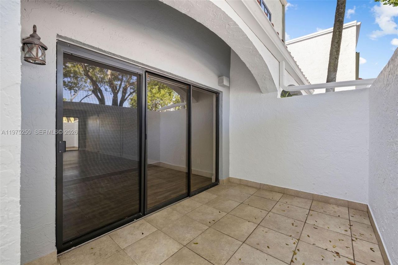 20900 Leeward Ct , Unit 217-1, Aventura, FL 33180 Photo