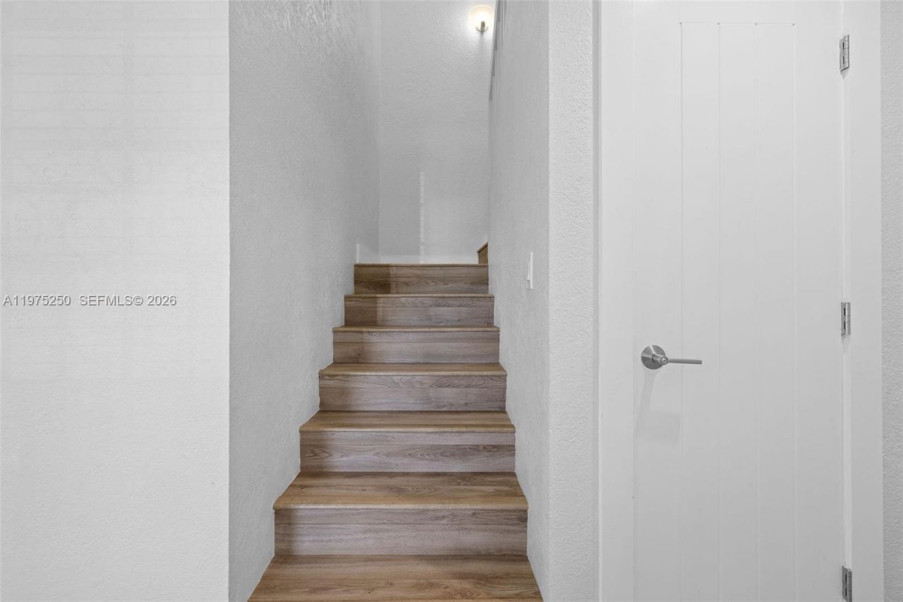 20900 Leeward Ct , Unit 217-1, Aventura, FL 33180 Photo