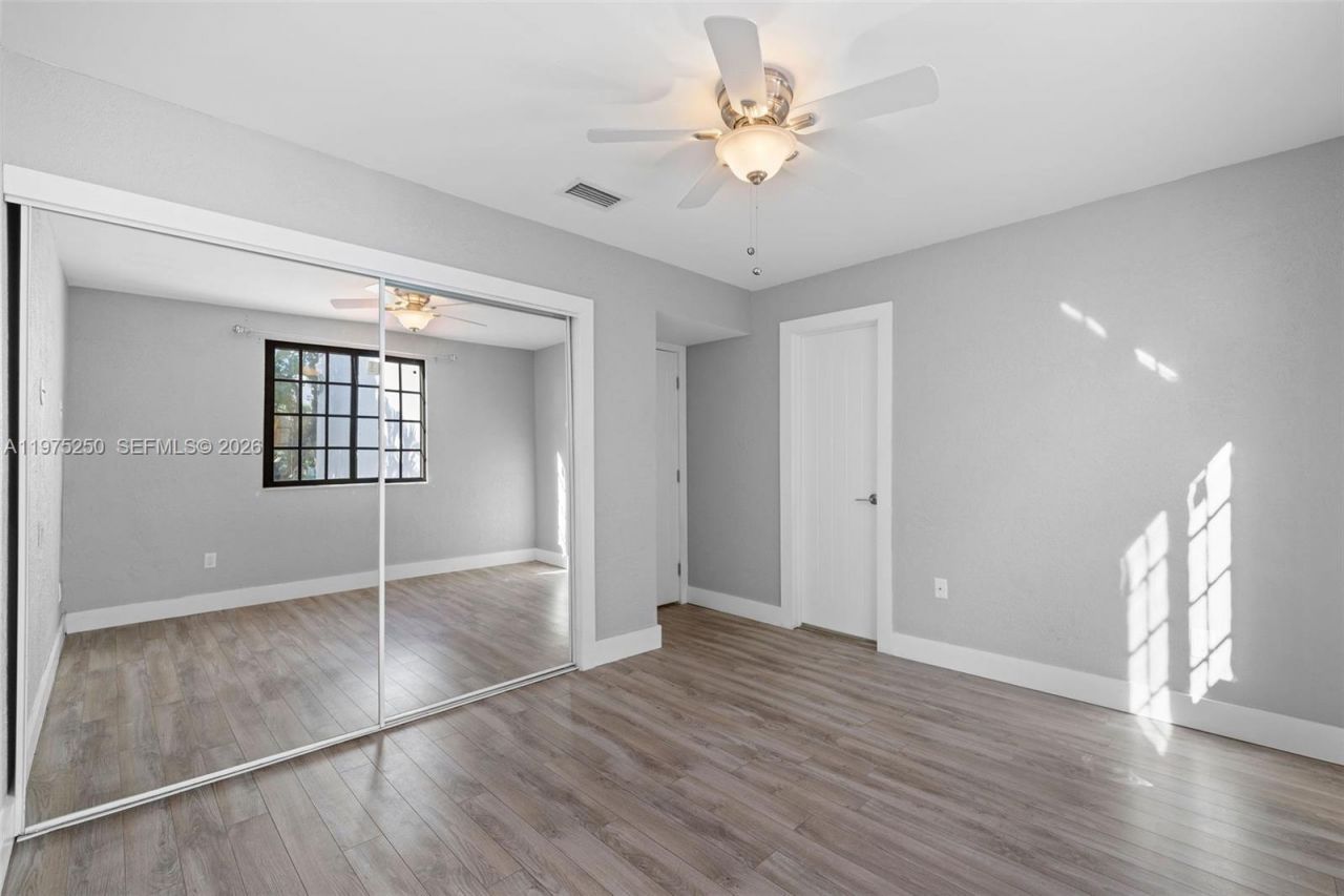 20900 Leeward Ct , Unit 217-1, Aventura, FL 33180 Photo