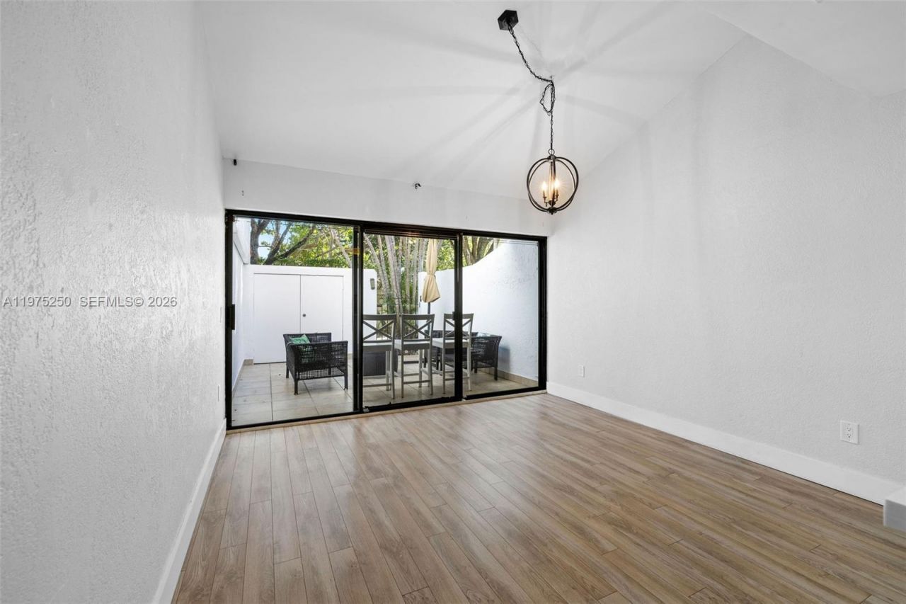 20900 Leeward Ct , Unit 217-1, Aventura, FL 33180 Photo