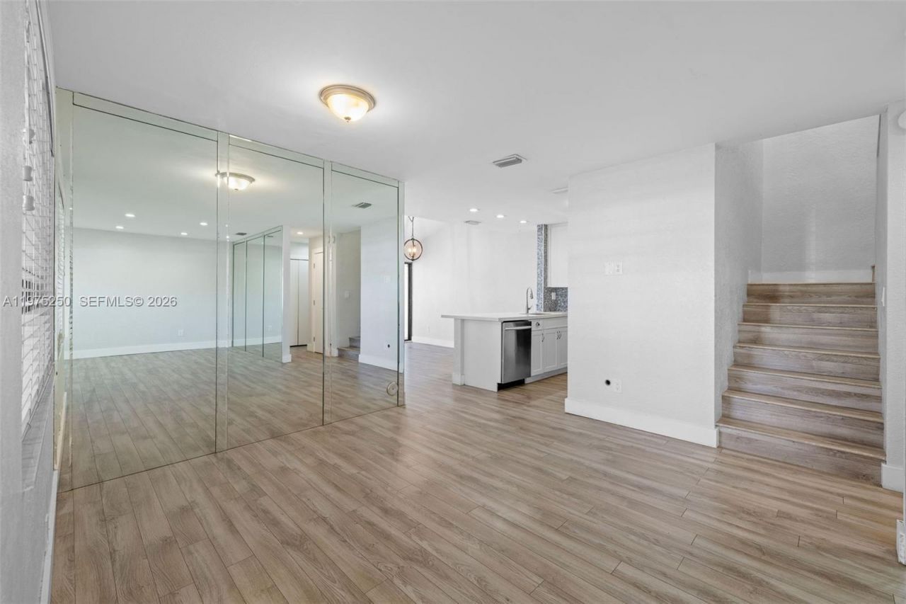 20900 Leeward Ct , Unit 217-1, Aventura, FL 33180 Photo