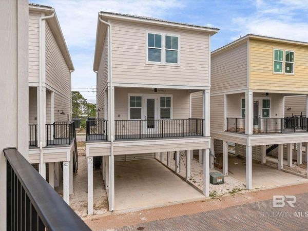 951 W Lagoon Avenue, Unit D, Gulf Shores, AL 36542
