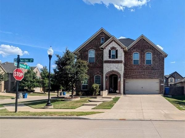 2472 Twin Oaks Drive, Little Elm, TX 75068