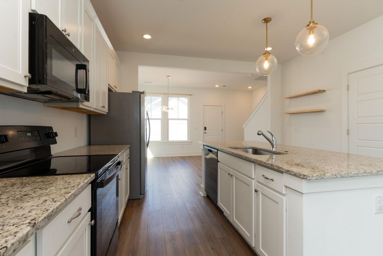 312 Eclipse Street Photo 10