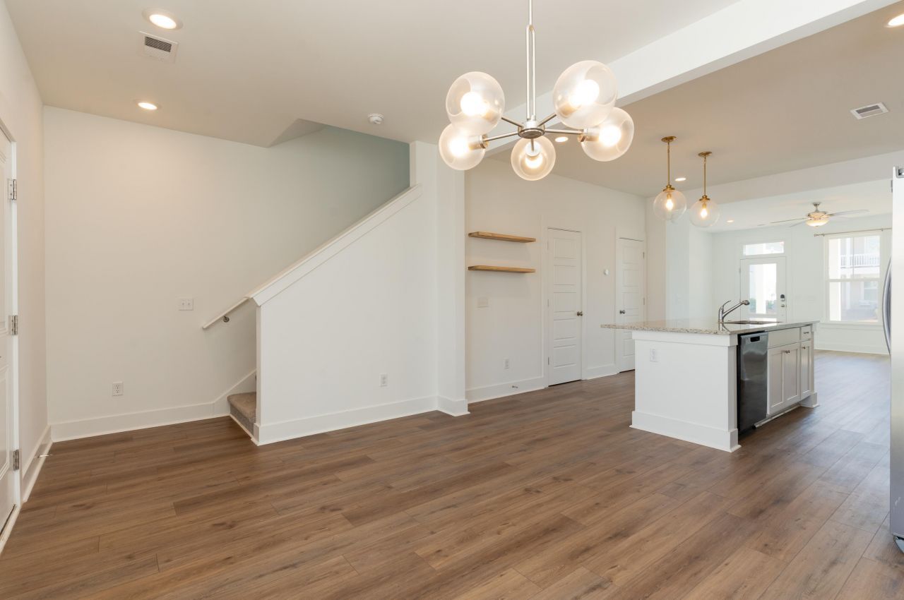 312 Eclipse Street Photo 11