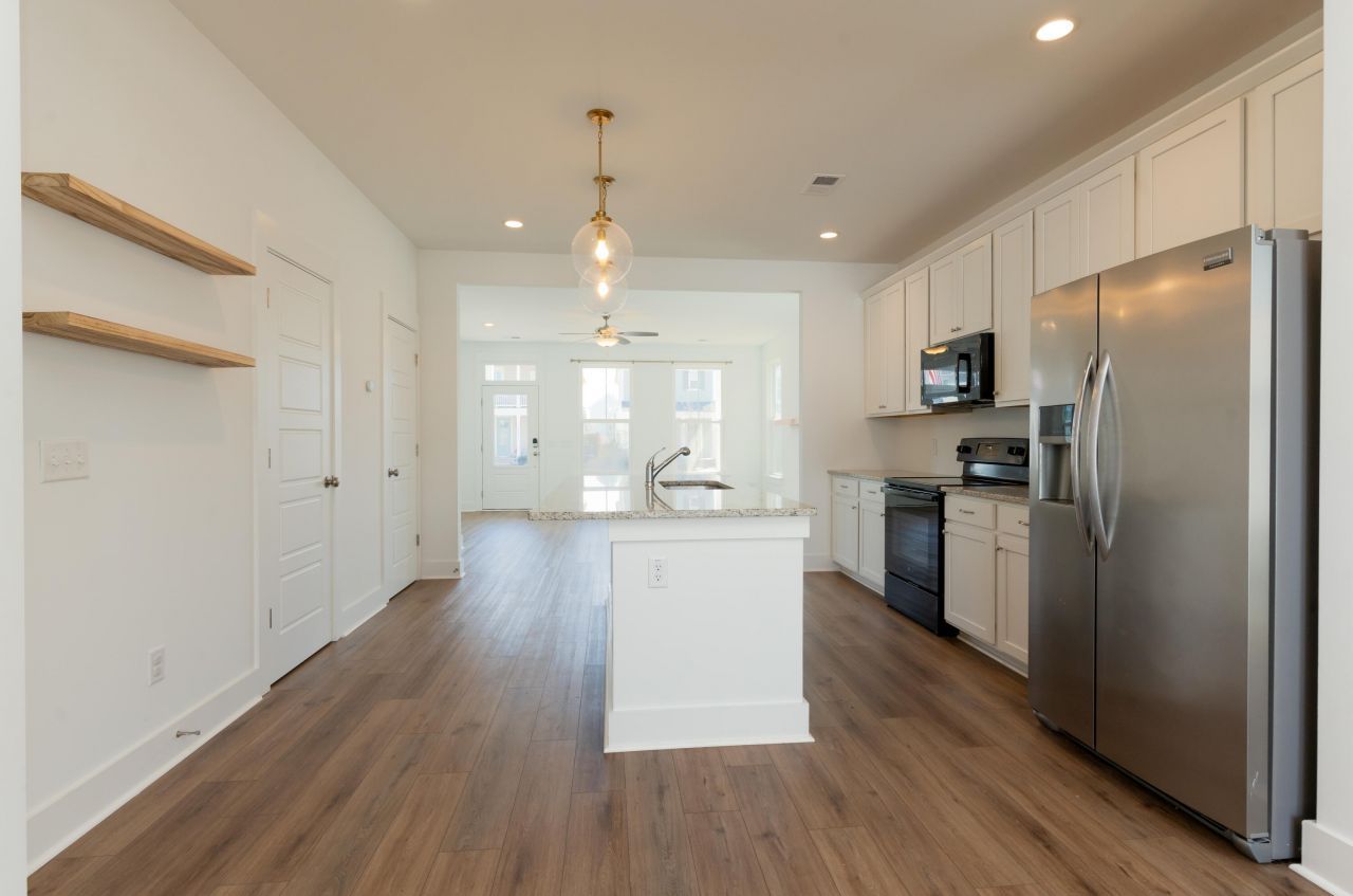 312 Eclipse Street Photo 9