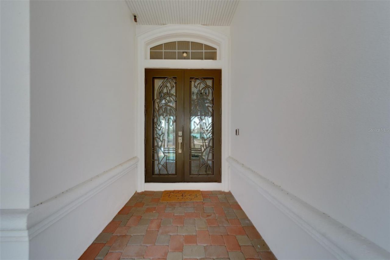 824 Island Way, Clearwater Beach, FL 33767 Photo