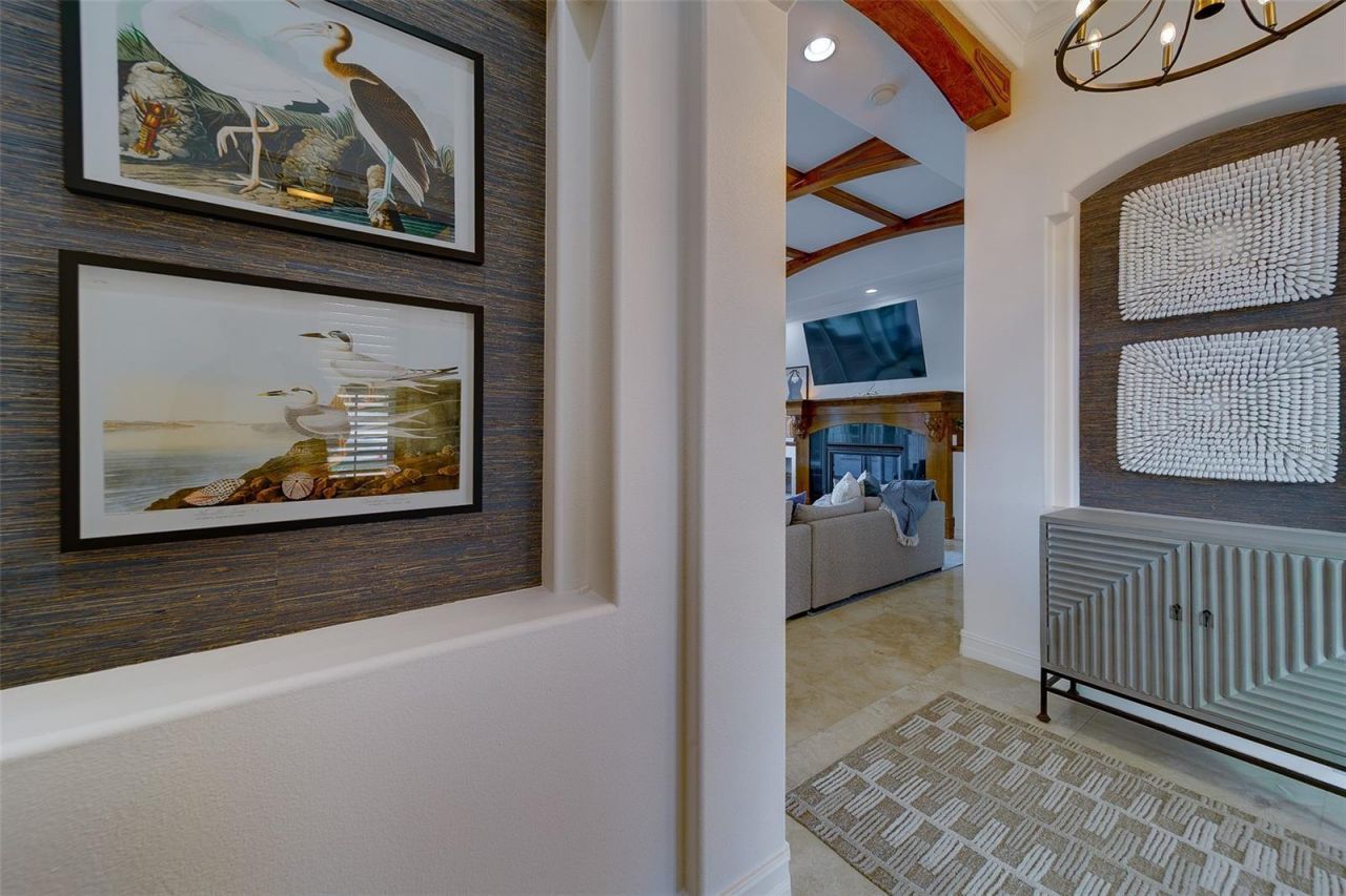 824 Island Way, Clearwater Beach, FL 33767 Photo