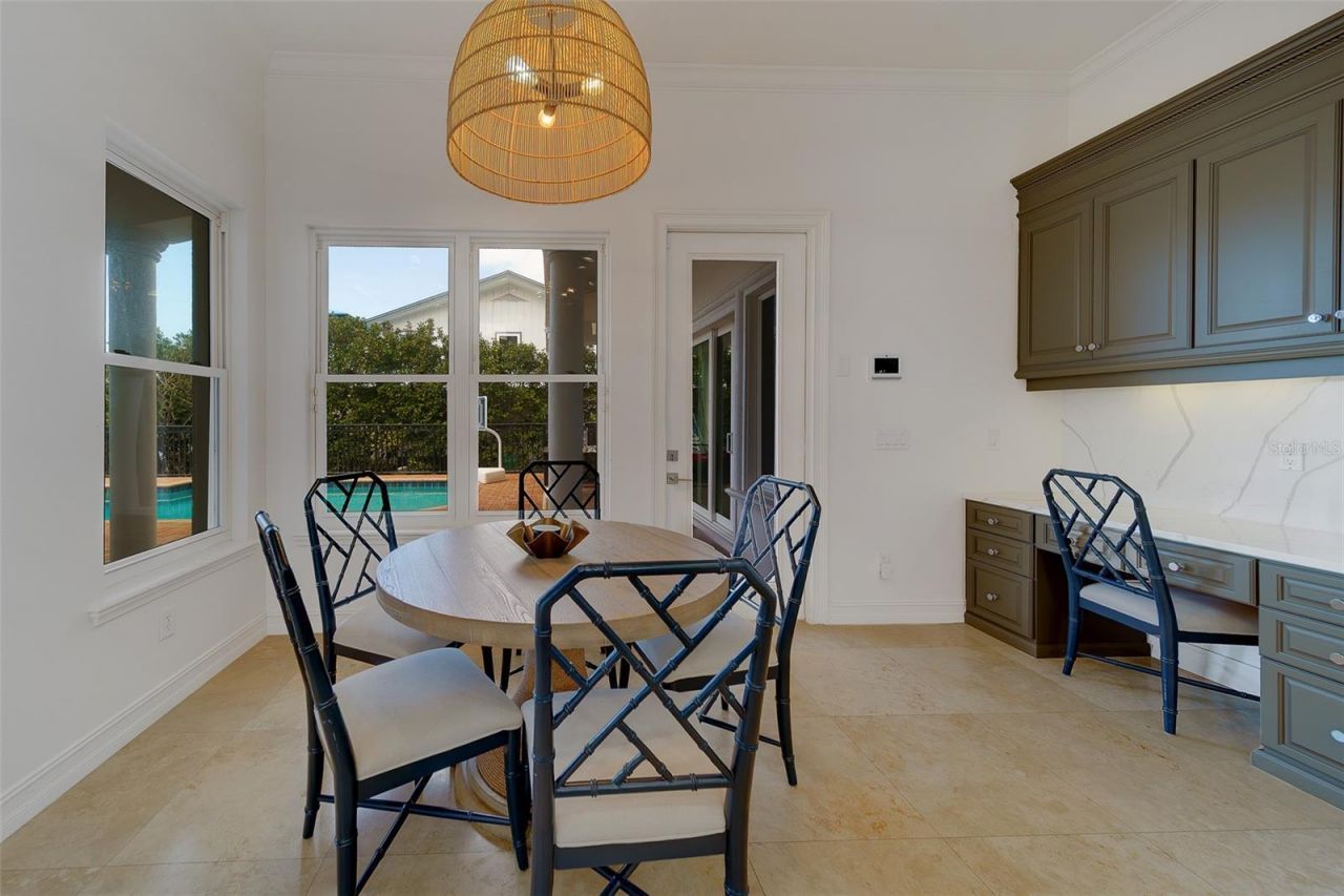 824 Island Way, Clearwater Beach, FL 33767 Photo