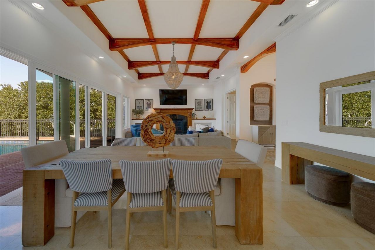 824 Island Way, Clearwater Beach, FL 33767 Photo