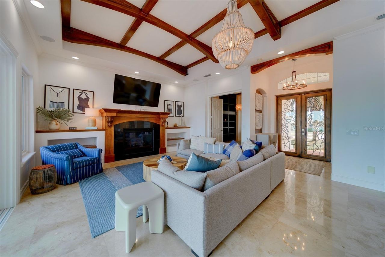 824 Island Way, Clearwater Beach, FL 33767 Photo