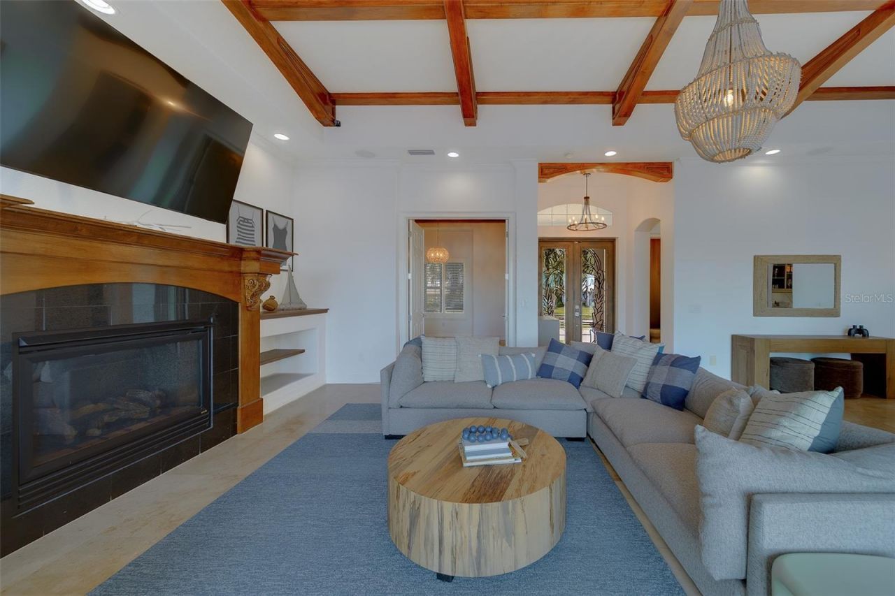 824 Island Way, Clearwater Beach, FL 33767 Photo