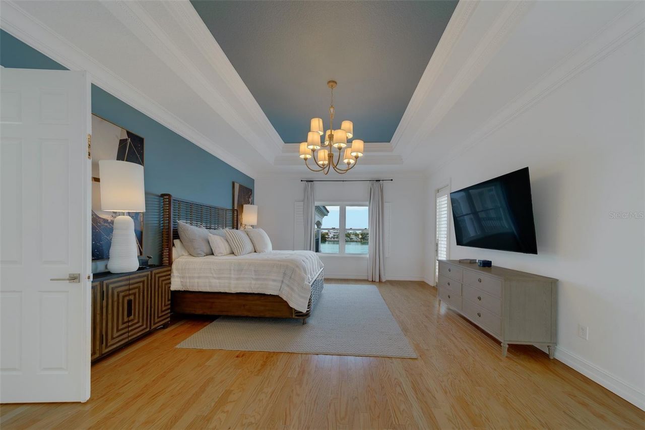 824 Island Way, Clearwater Beach, FL 33767 Photo