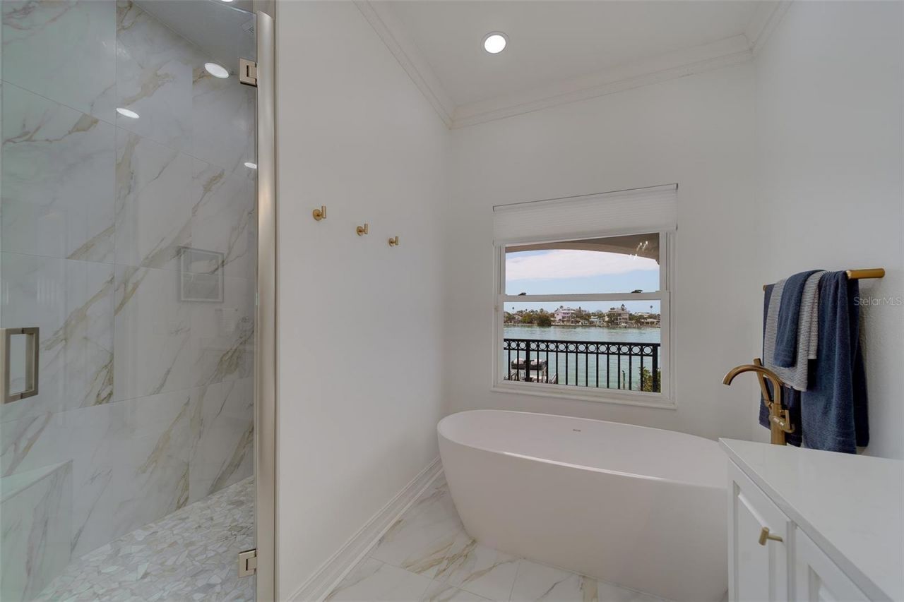 824 Island Way, Clearwater Beach, FL 33767 Photo