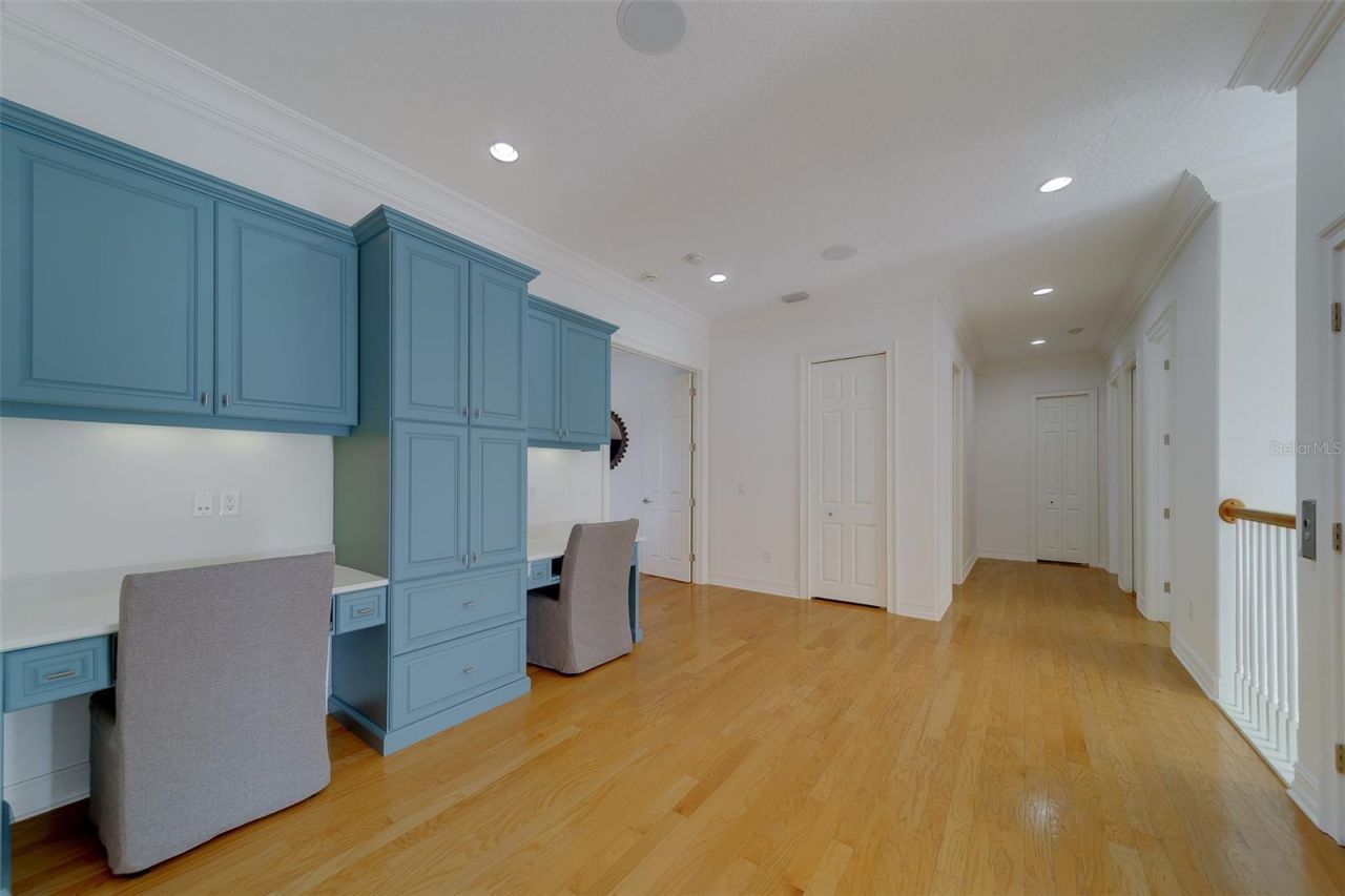 824 Island Way, Clearwater Beach, FL 33767 Photo