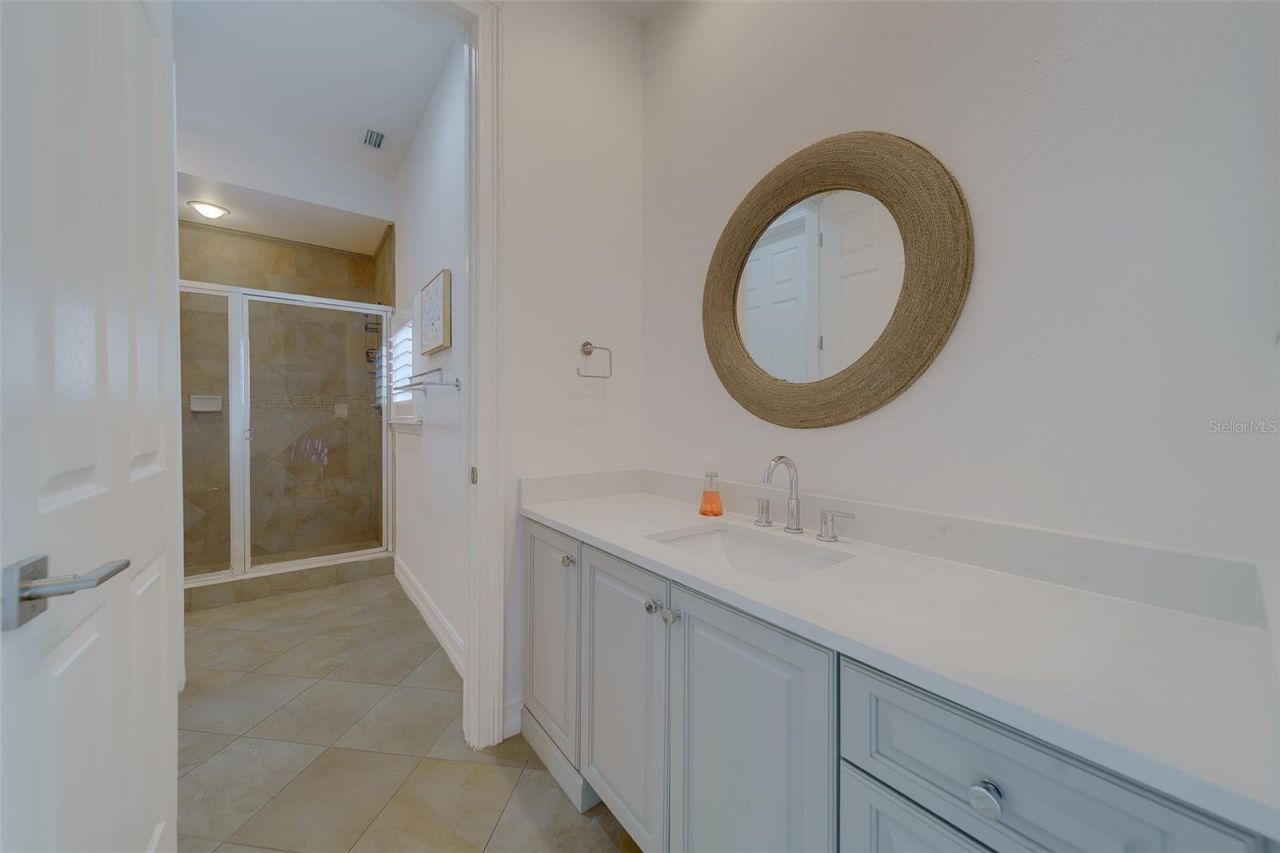 824 Island Way, Clearwater Beach, FL 33767 Photo