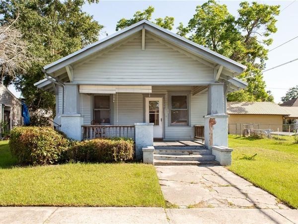 1006 Roosevelt Street , Waycross, GA 31503