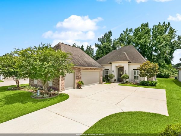 37357 Whispering Hollow Ave, Prairieville, LA 70769