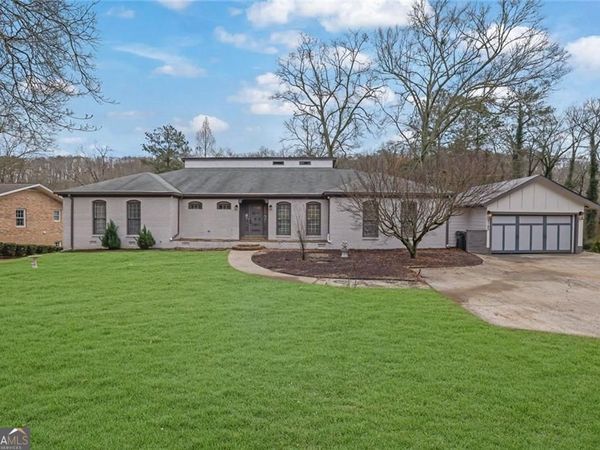 9785 La View Circle, Roswell, GA 30075