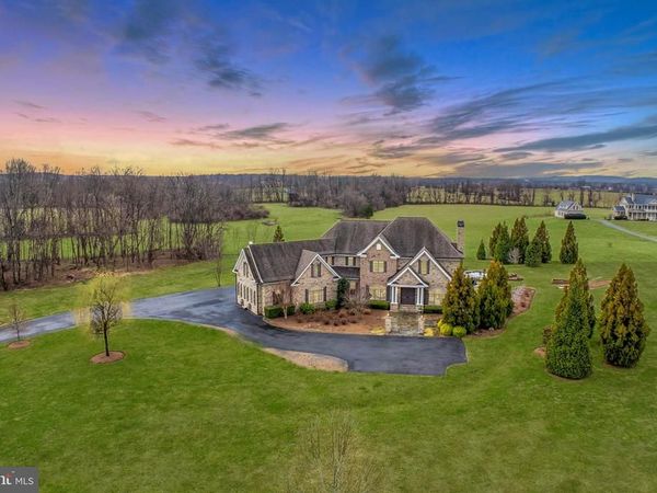 42835 TRAVELERS RUN LANE, LEESBURG, VA 20176