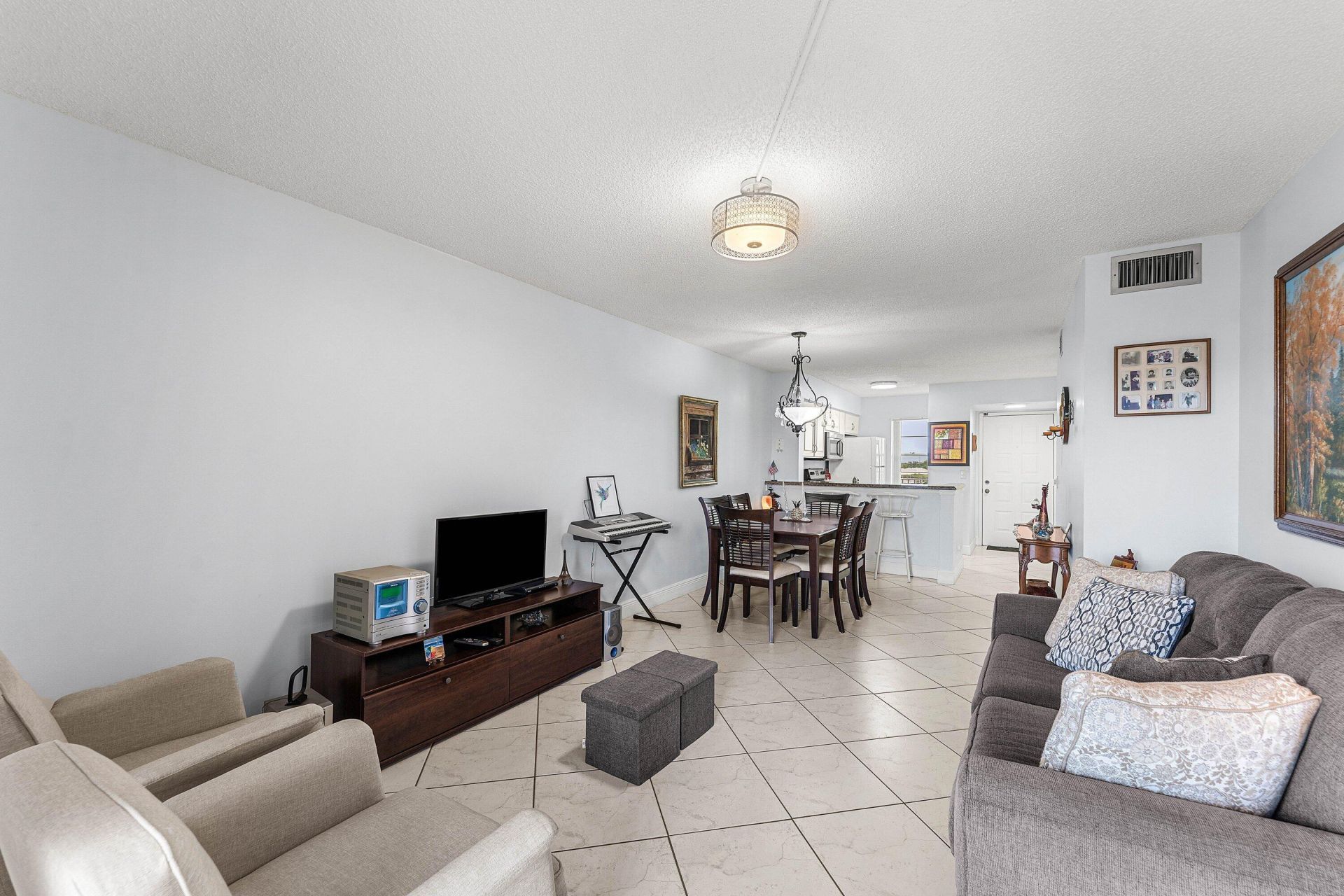 2222 N Cypress Bend Drive, Unit 403, Pompano Beach, FL 33069 Photo