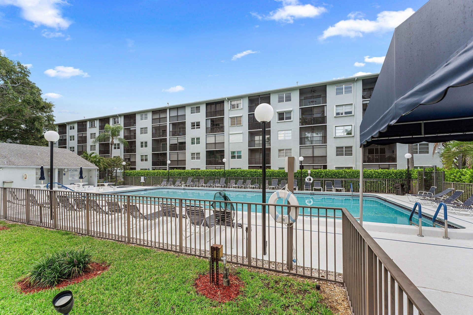 2222 N Cypress Bend Drive, Unit 403, Pompano Beach, FL 33069 Photo