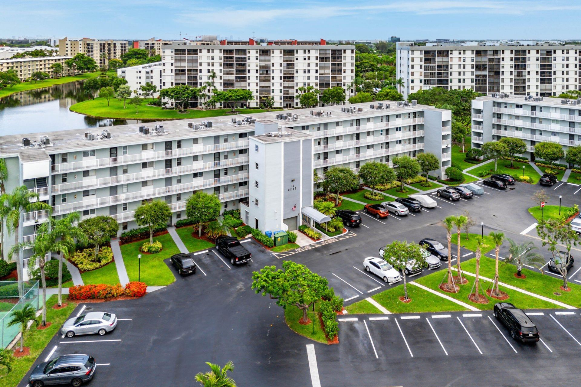 2222 N Cypress Bend Drive, Unit 403, Pompano Beach, FL 33069 Photo
