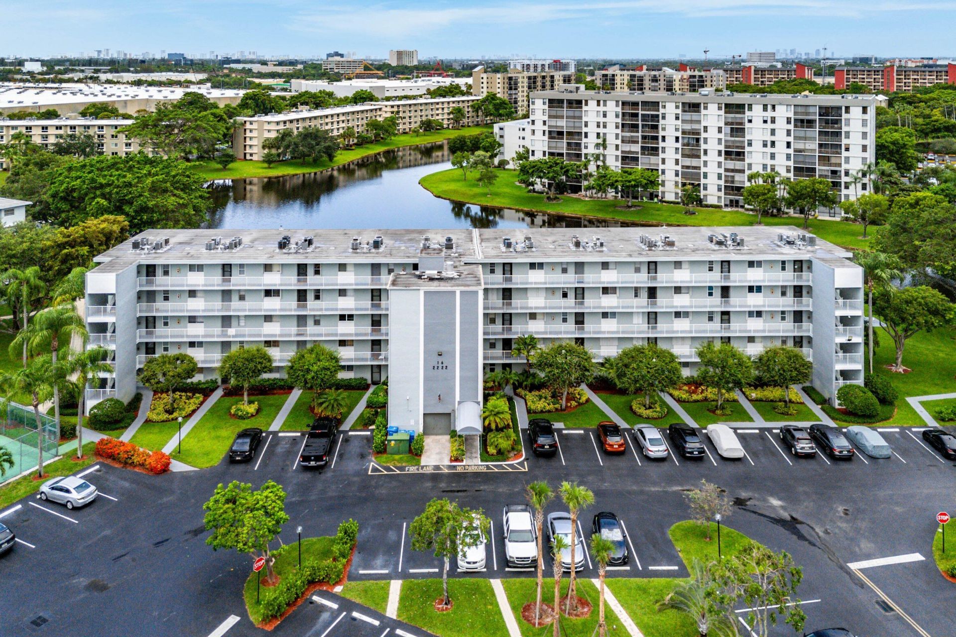 2222 N Cypress Bend Drive, Unit 403, Pompano Beach, FL 33069 Photo