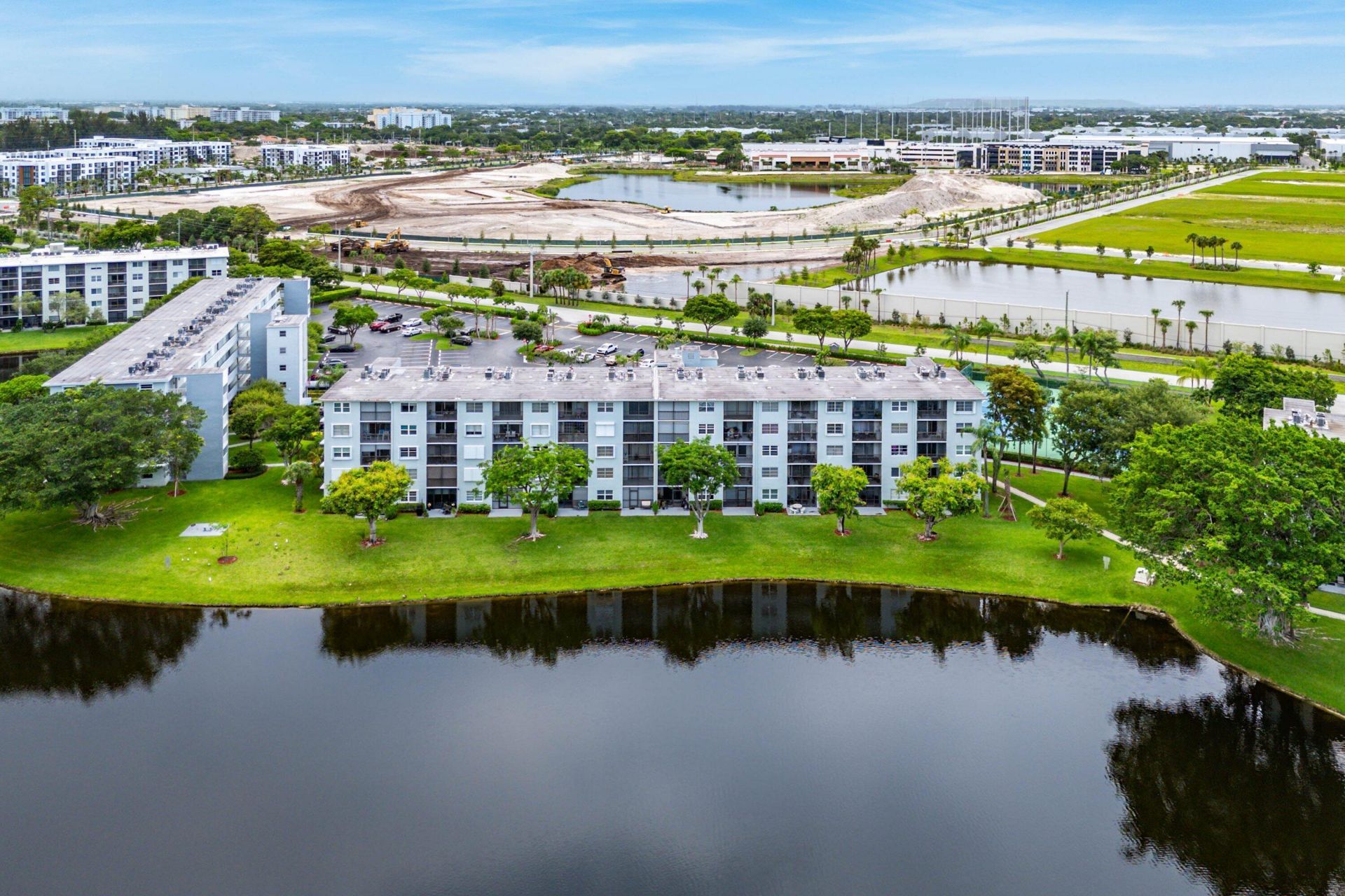 2222 N Cypress Bend Drive, Unit 403, Pompano Beach, FL 33069 Photo