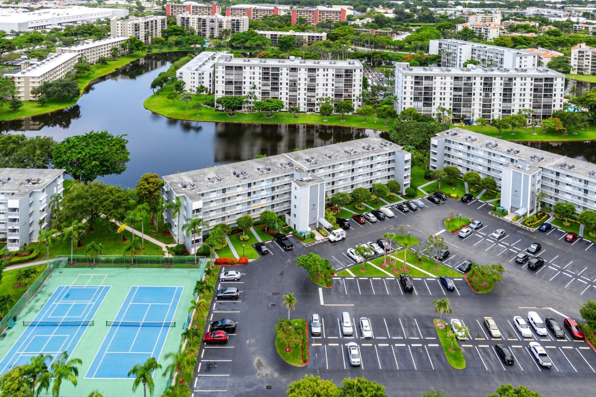 2222 N Cypress Bend Drive, Unit 403, Pompano Beach, FL 33069 Photo