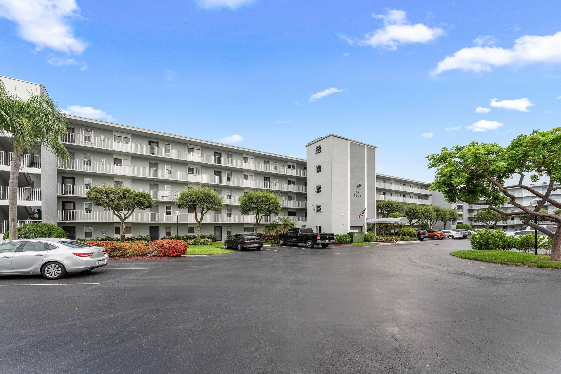 2222 N Cypress Bend Drive, Unit 403, Pompano Beach, FL 33069 Photo