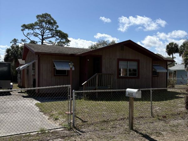 3755 Main Street , Sebastian, FL 32976