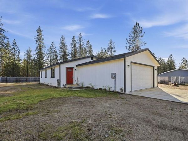 6429 Timber Dr, Nine Mile Falls, WA 99026
