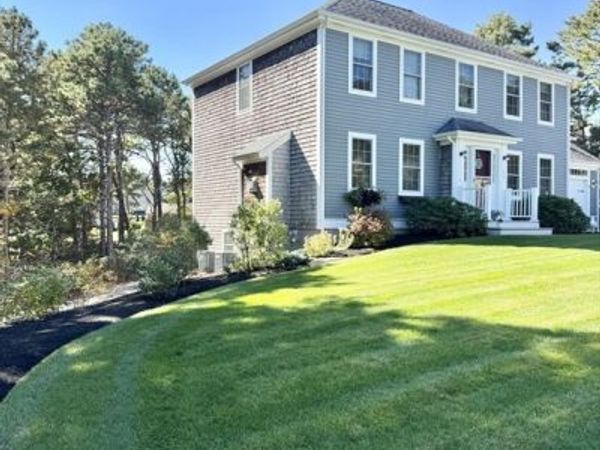 12 Wintergreen Rd, Mashpee, MA 02649
