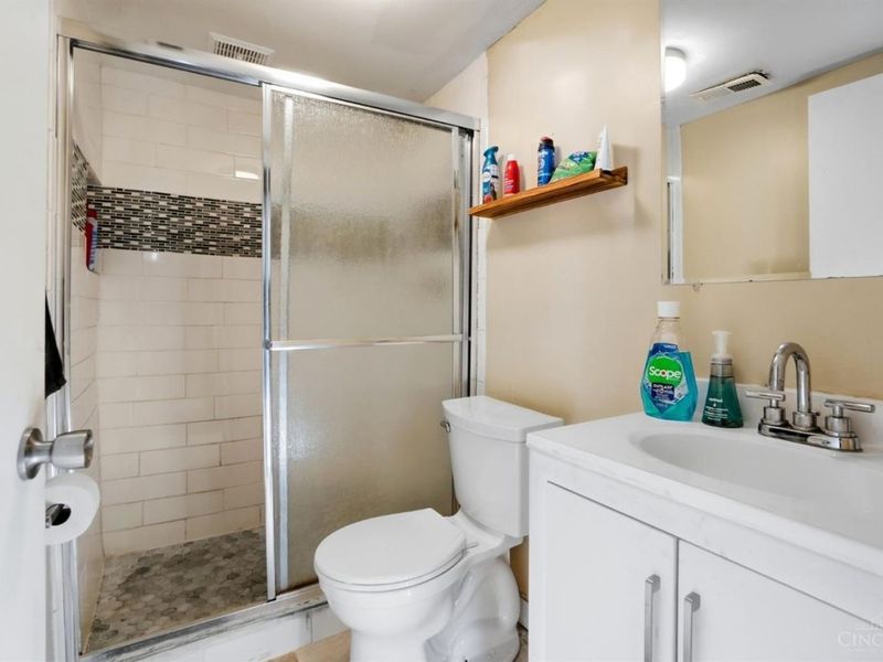 5301 Leon Ct, Green Township, OH 45238 Photo 11